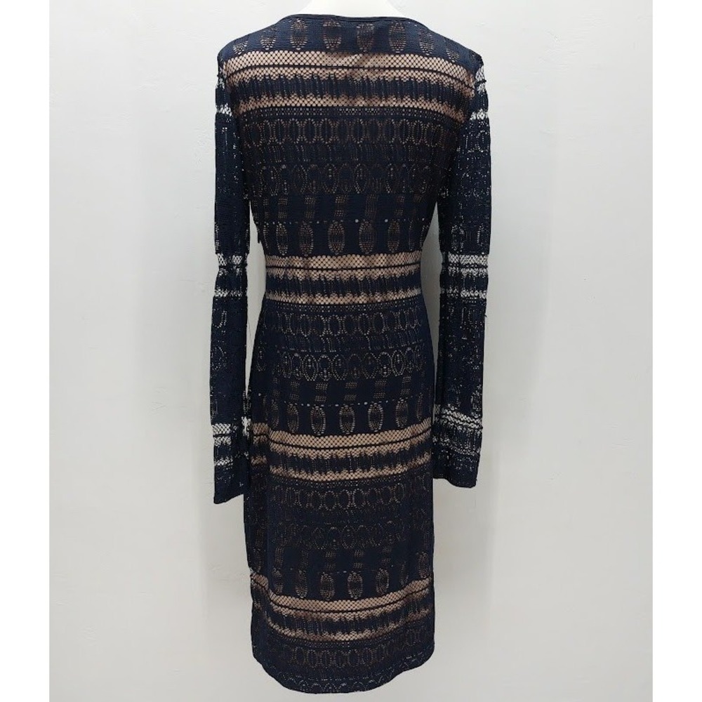 BCBGMAXAZRIA Tanya Dress Women's Medium Navy Blue Crochet Lace Sheath Evening - Picture 3 of 10